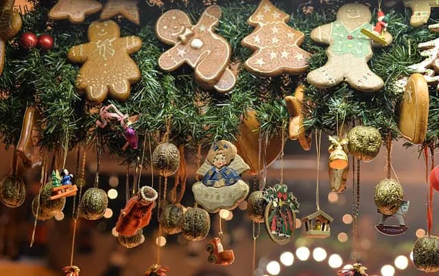 10 idées créatives pour illuminer votre sapin de Noël