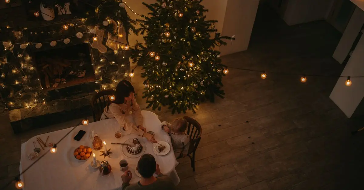 Choisir des Lumières Éco-Responsables pour Votre Sapin