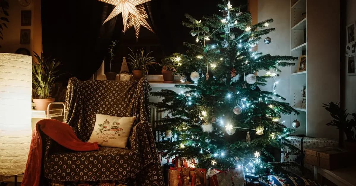 Les meilleures façons de sublimer votre sapin avec des lumières